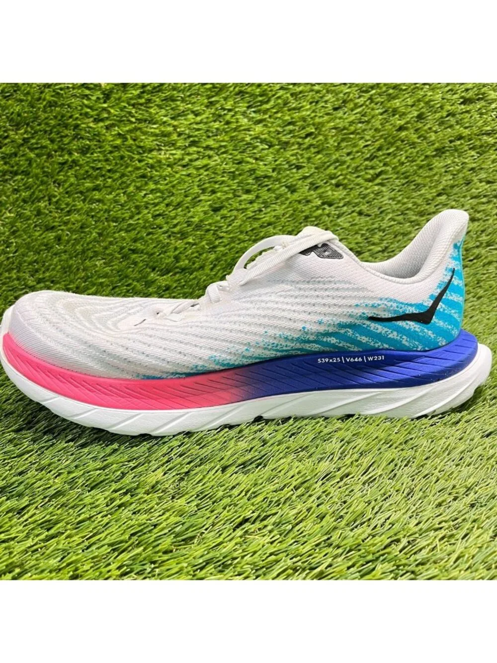 Hoka One One Mach 5 Mens Size 10.5 White Pink Athletic Running Shoes Sneakers